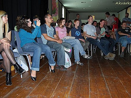 Zájem o ukázku založení akvária byl veliký.